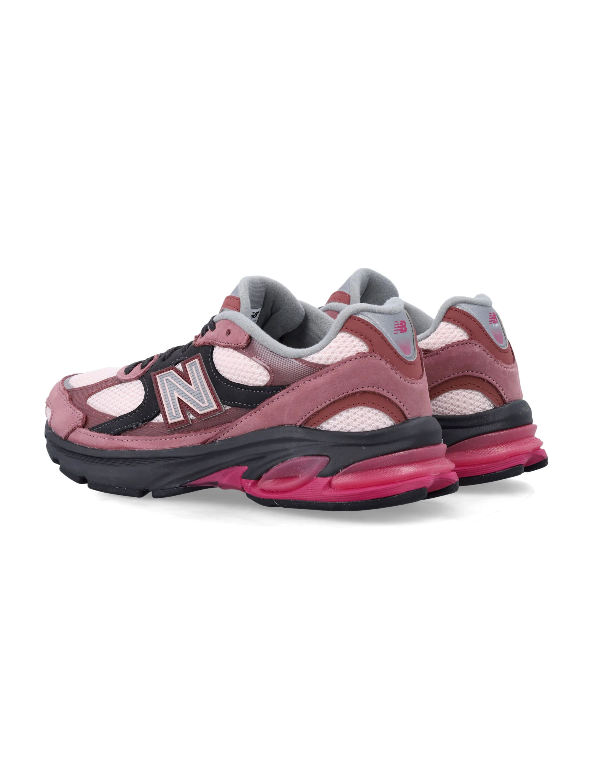 New Balance Reimagined Classic Sneakers for Unisex - Image 4