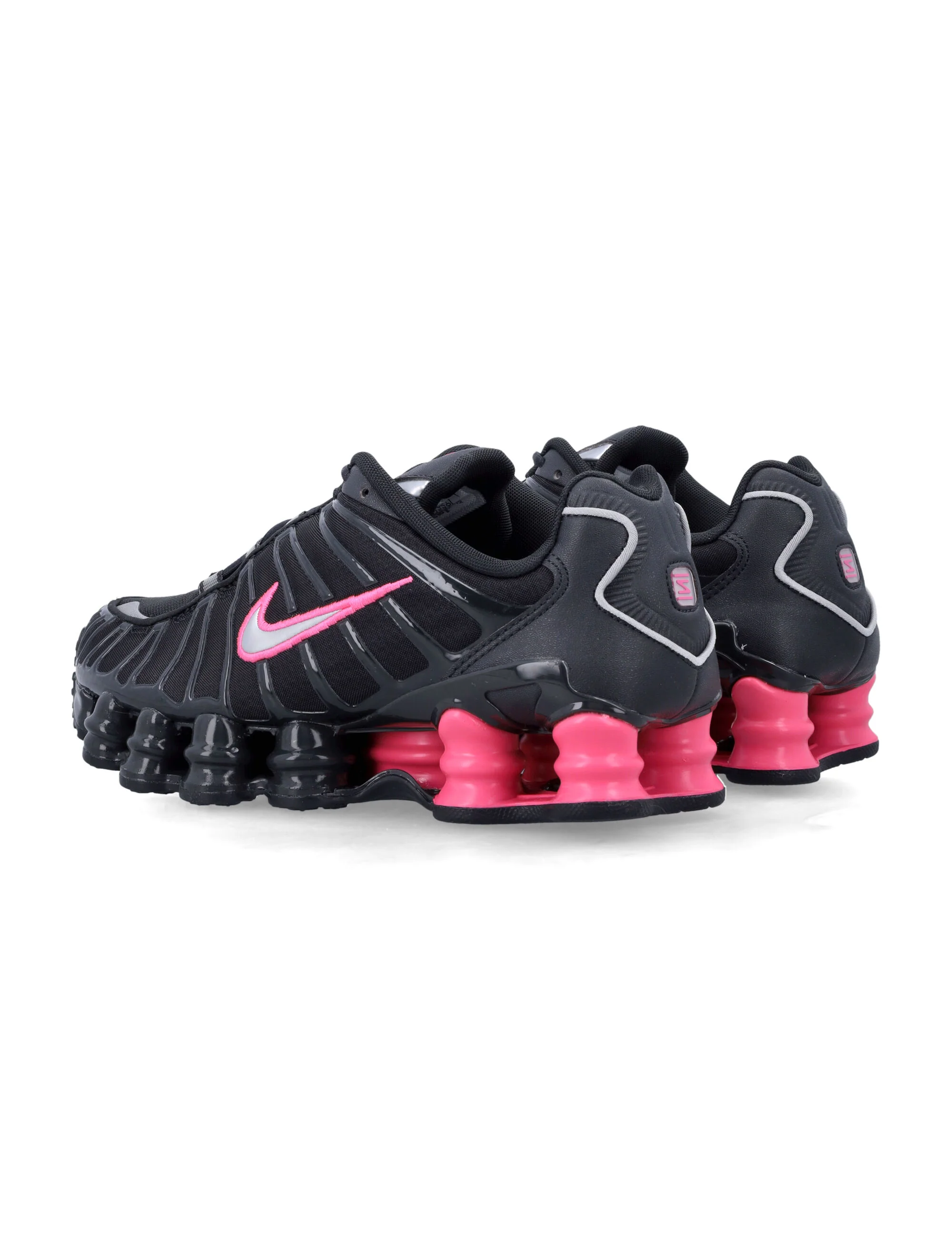 Nike Elevated Women's Sneakers with Modern Cushioning - Image 4