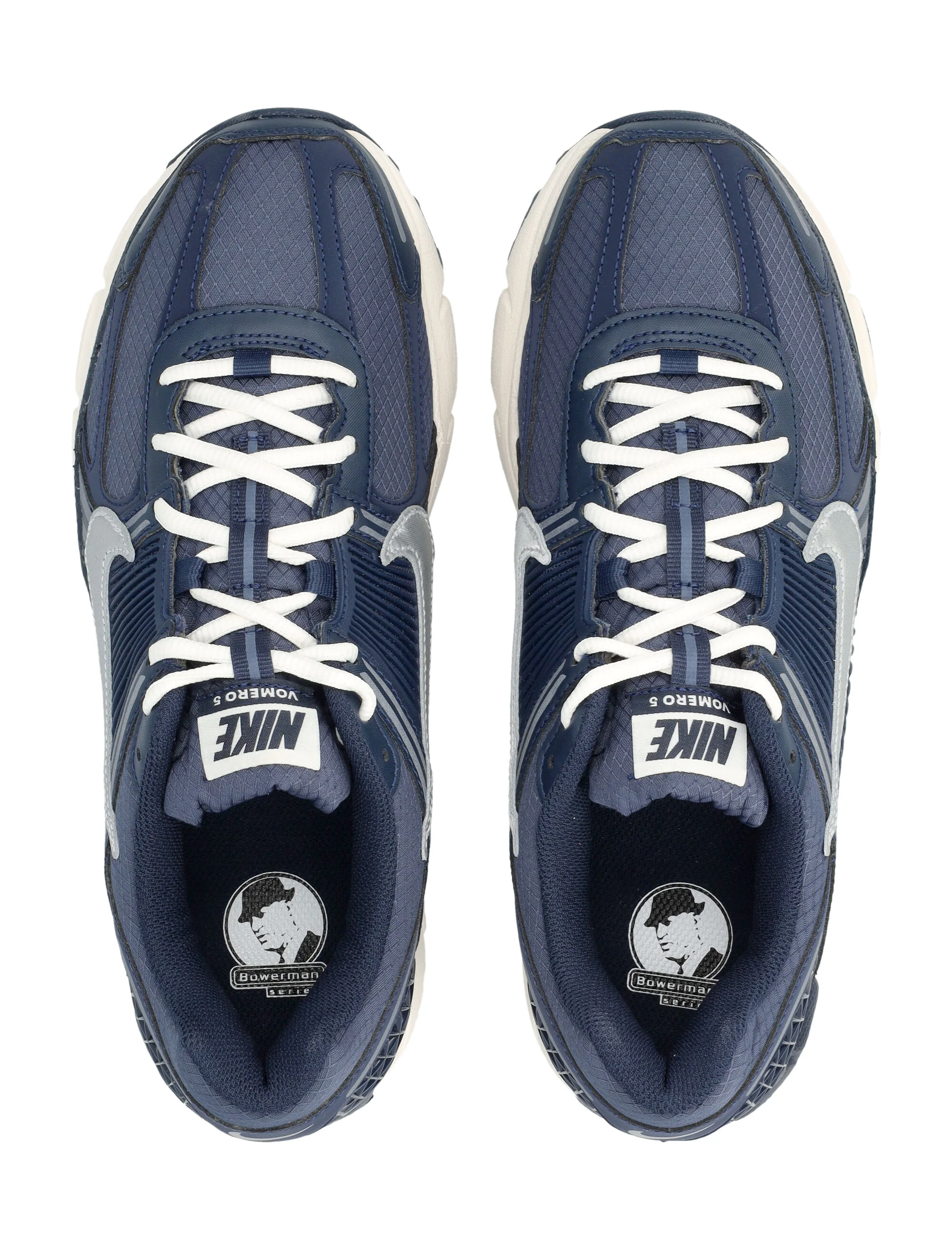 Nike Innovative Running Sneaker with Modern Performance Features - Image 2