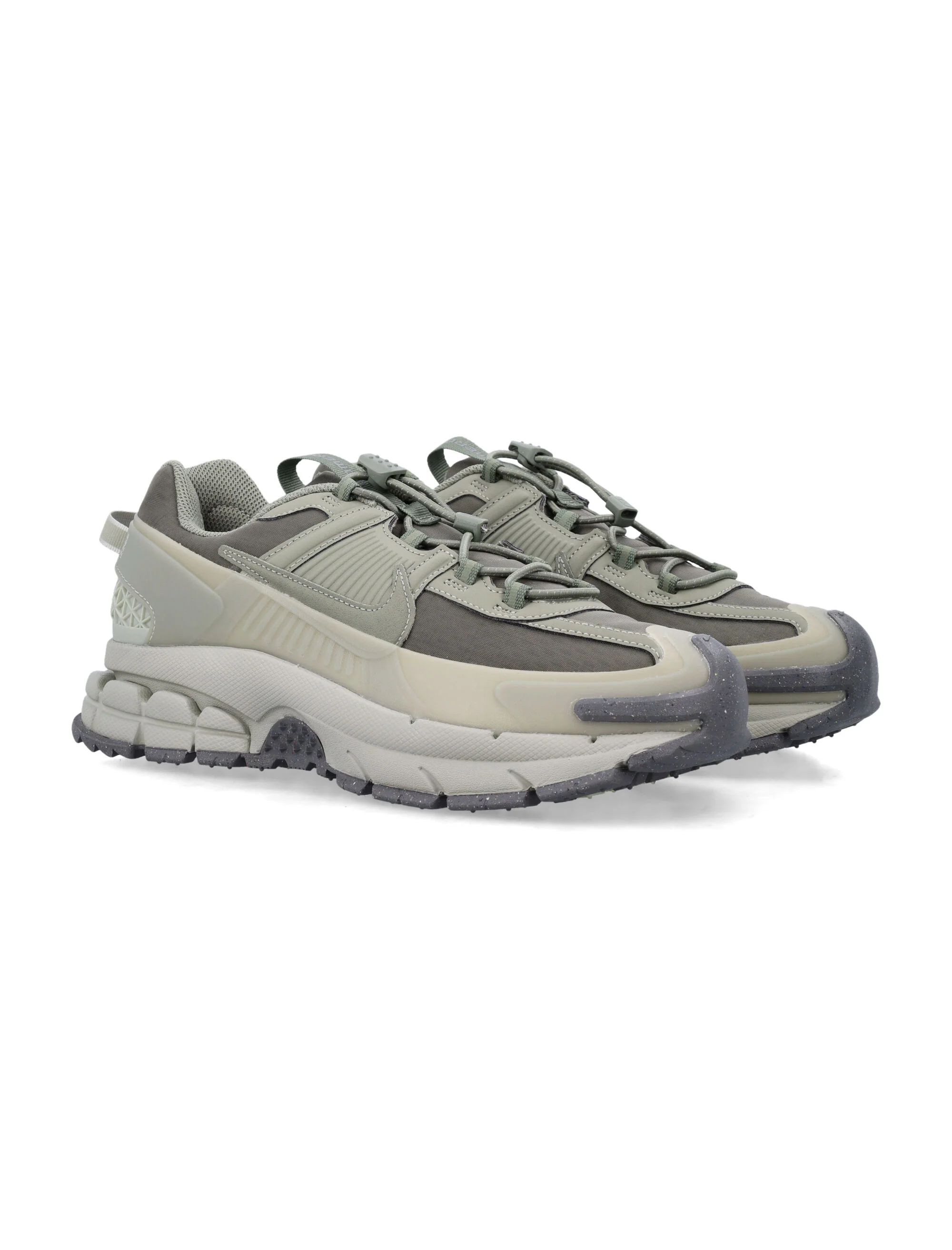 Nike Urban Roam Sneakers for Exploration - Image 3