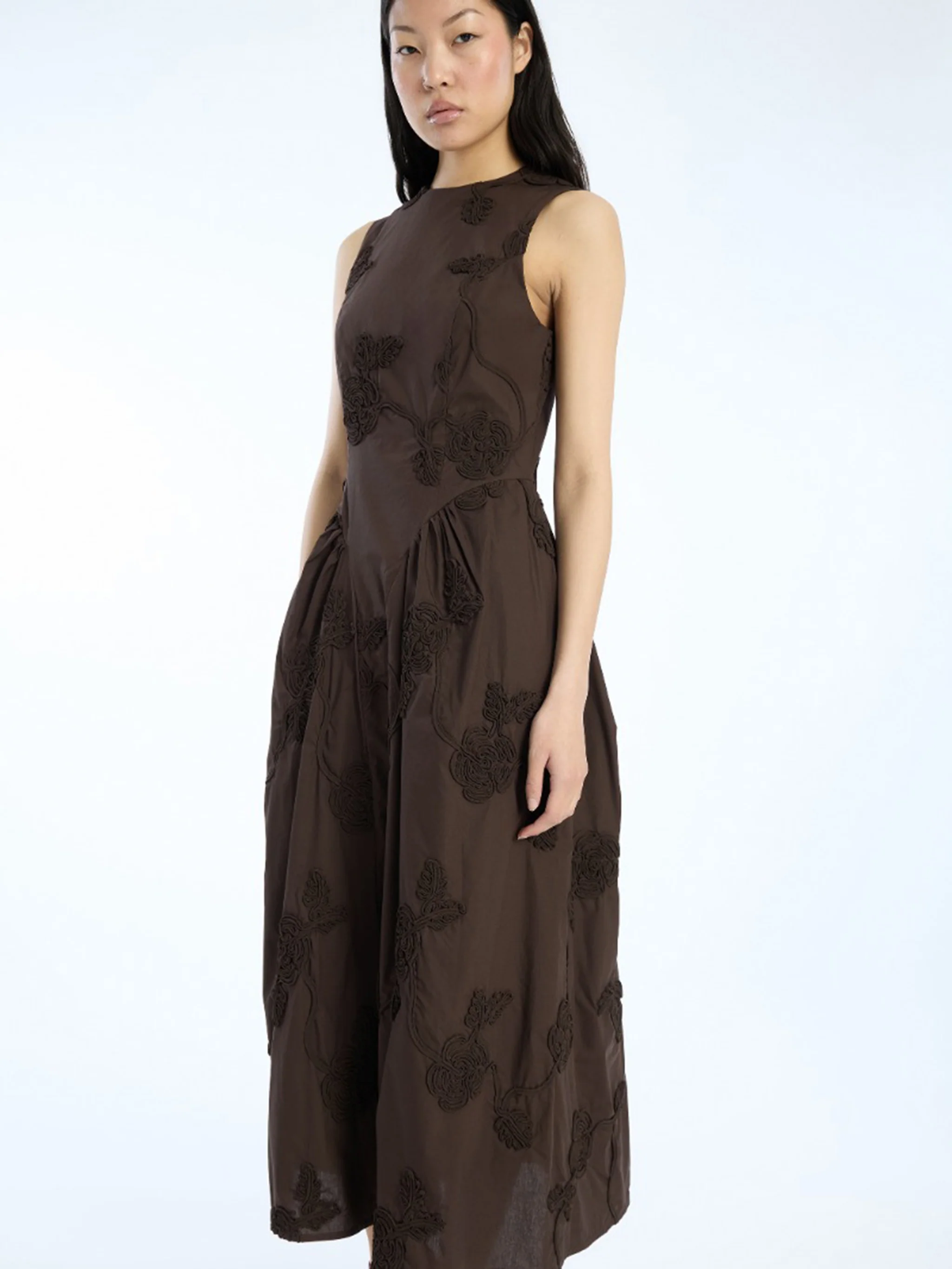 Rotate Floral Embroidered Sleeveless Midi A-Line Dress - Image 4