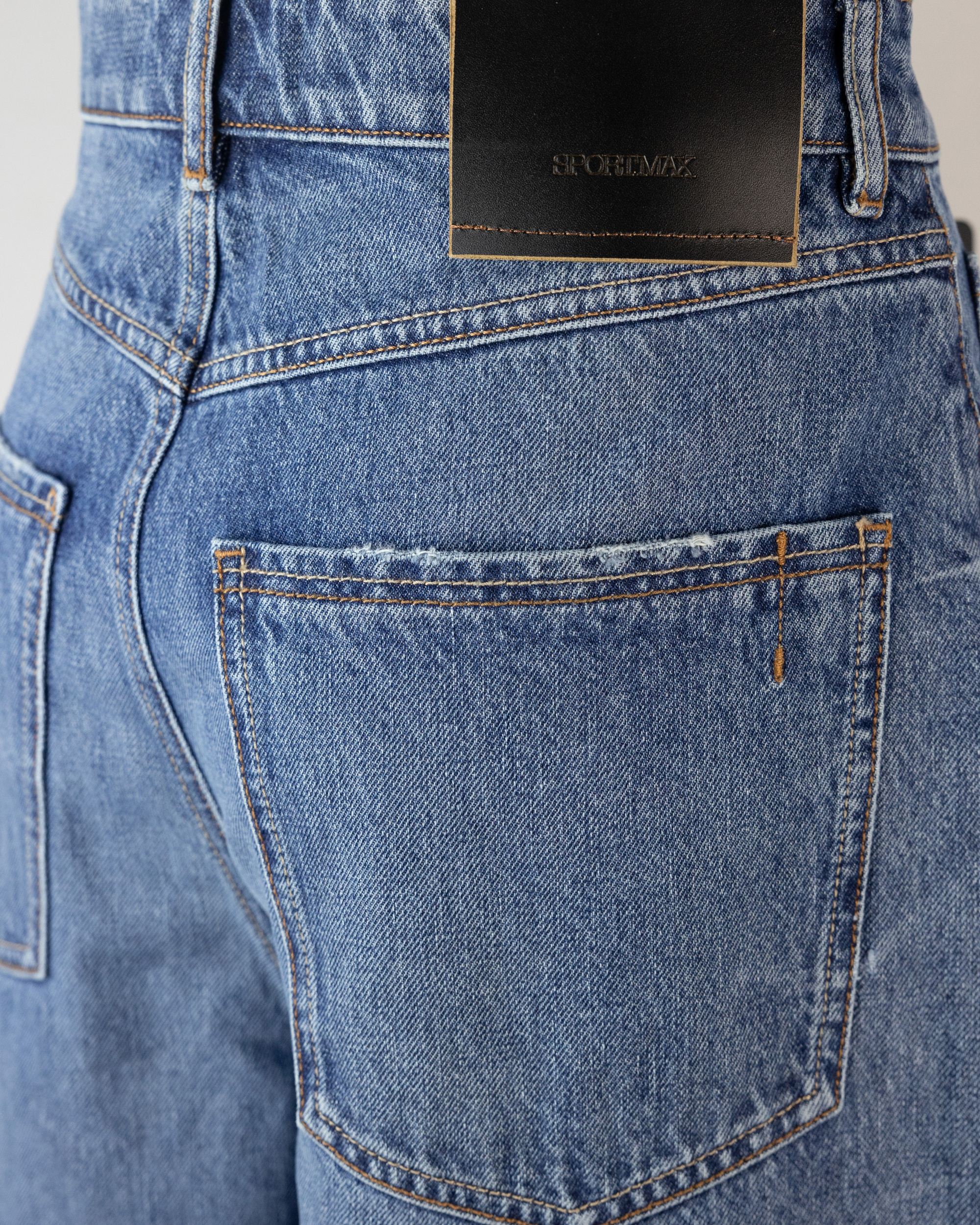 Sportmax Trendy Women's Slim Fit Jeans - Image 4