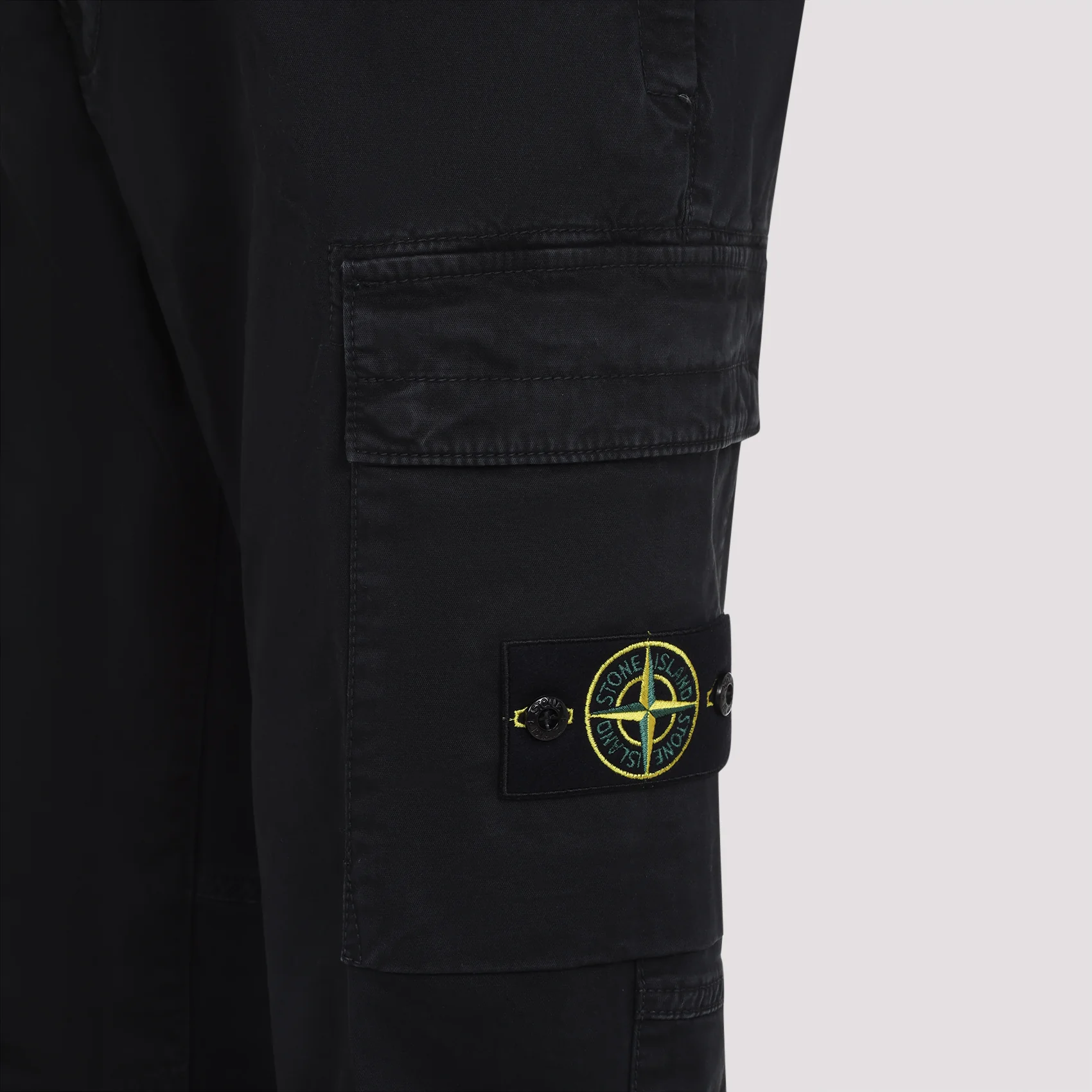 STONE ISLAND Regular-tapered-fit Cargo Pants with Zipper Pockets ORGANIC COTTON STRETCH BROKEN TWILL 'OLD' EFFECT - Image 5