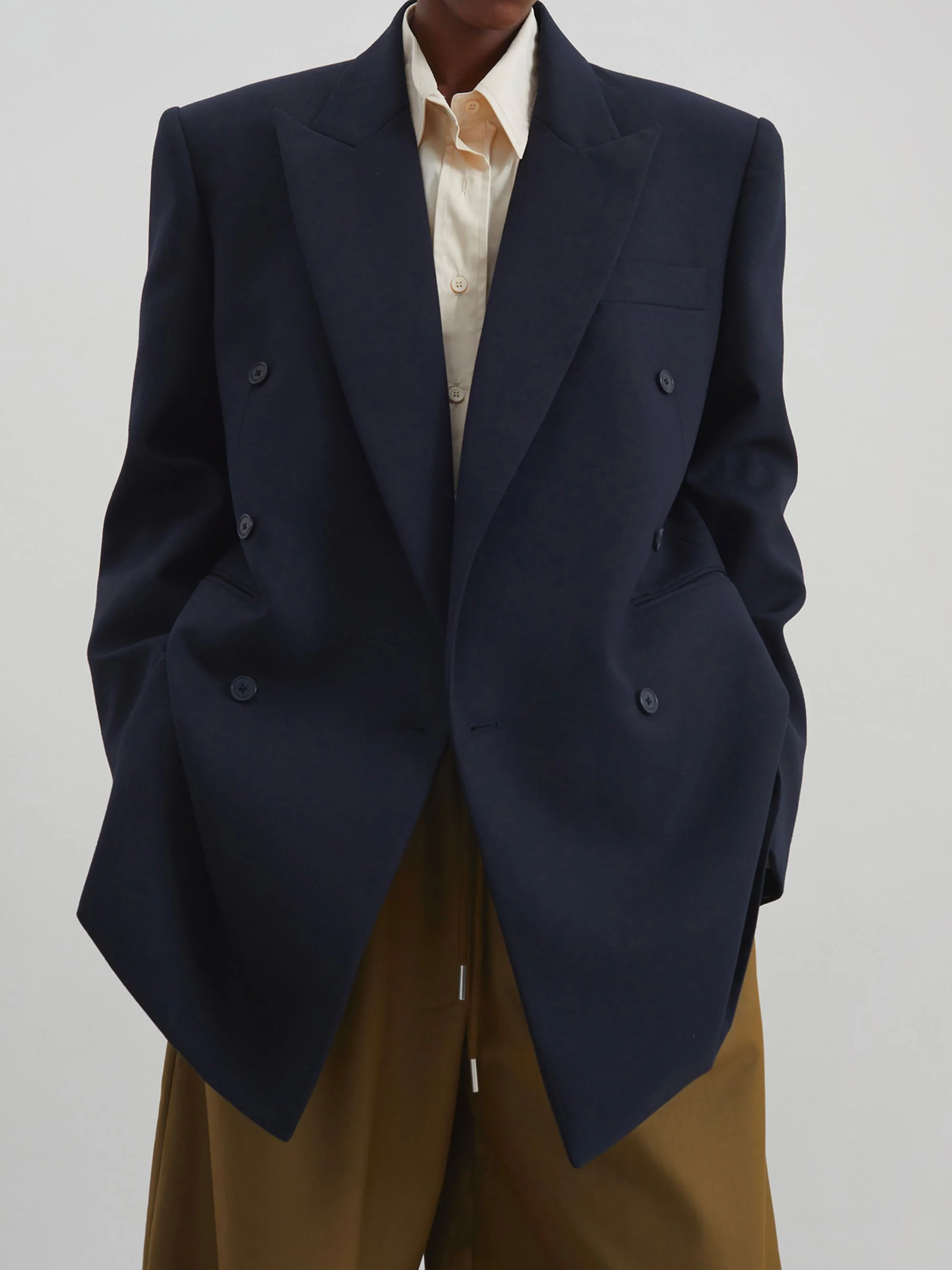 The Frankie Shop Chic Women's Mini Jacket for SS26 - Image 4