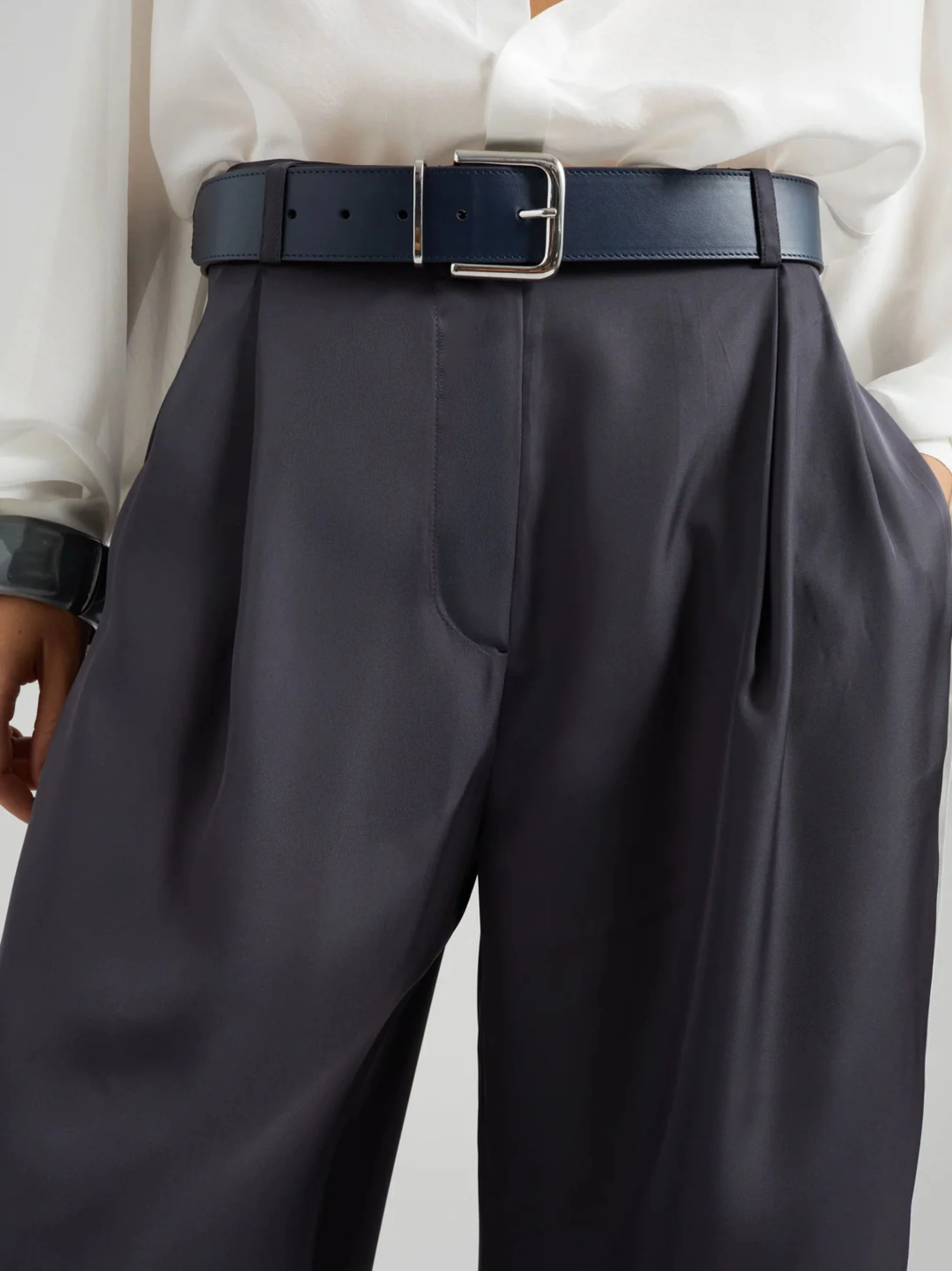 The Frankie Shop Relaxed Fit Bermuda Shorts with Belt Loops - Image 4