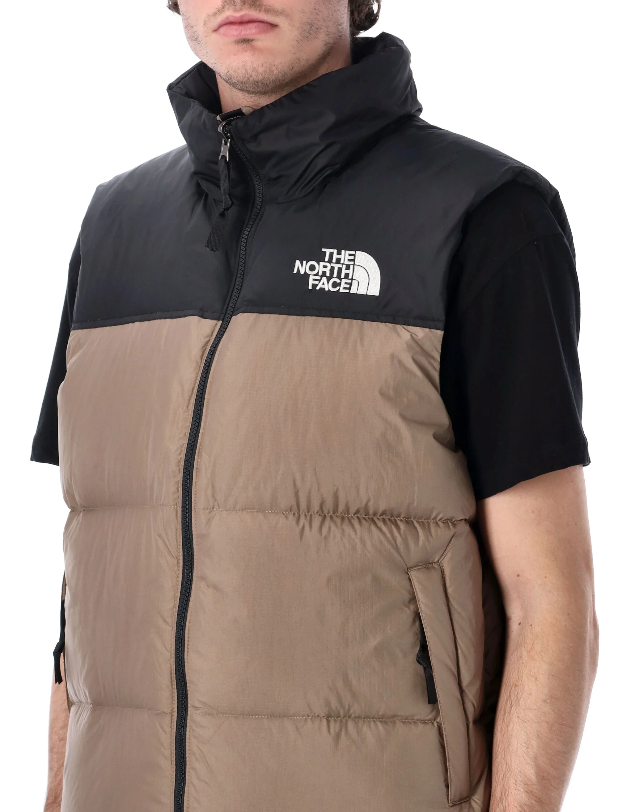 THE NORTH FACE Men's 1996 Retro Nuptse 700-Fill Down Water Resistant Recycled Gilet - Image 3