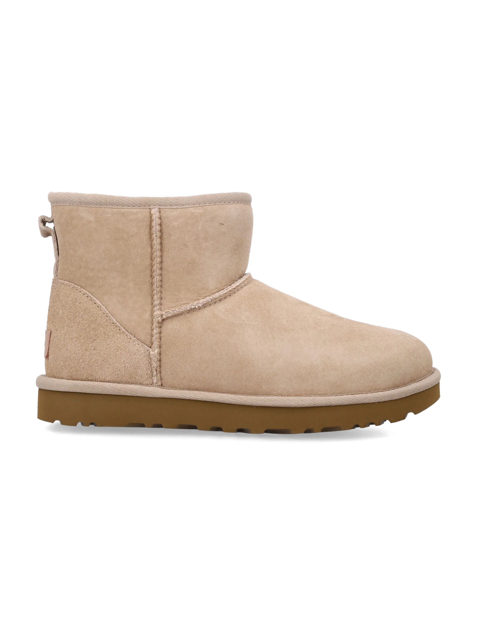 Ugg Classic Mini II Slip-On Boots for Everyday Comfort - Image 5