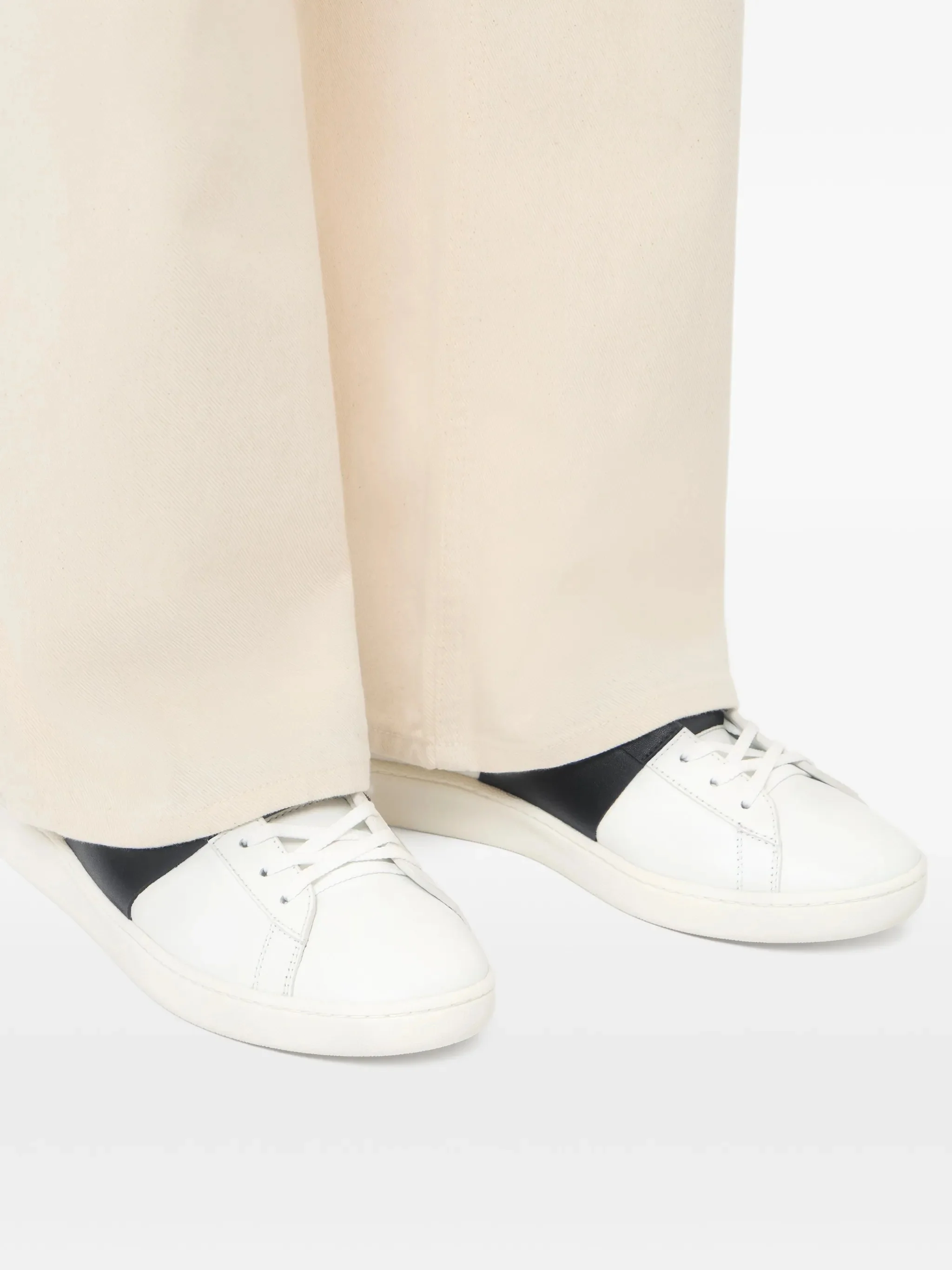 Valentino Garavani Contrasting Striped Leather Sneakers - Image 7