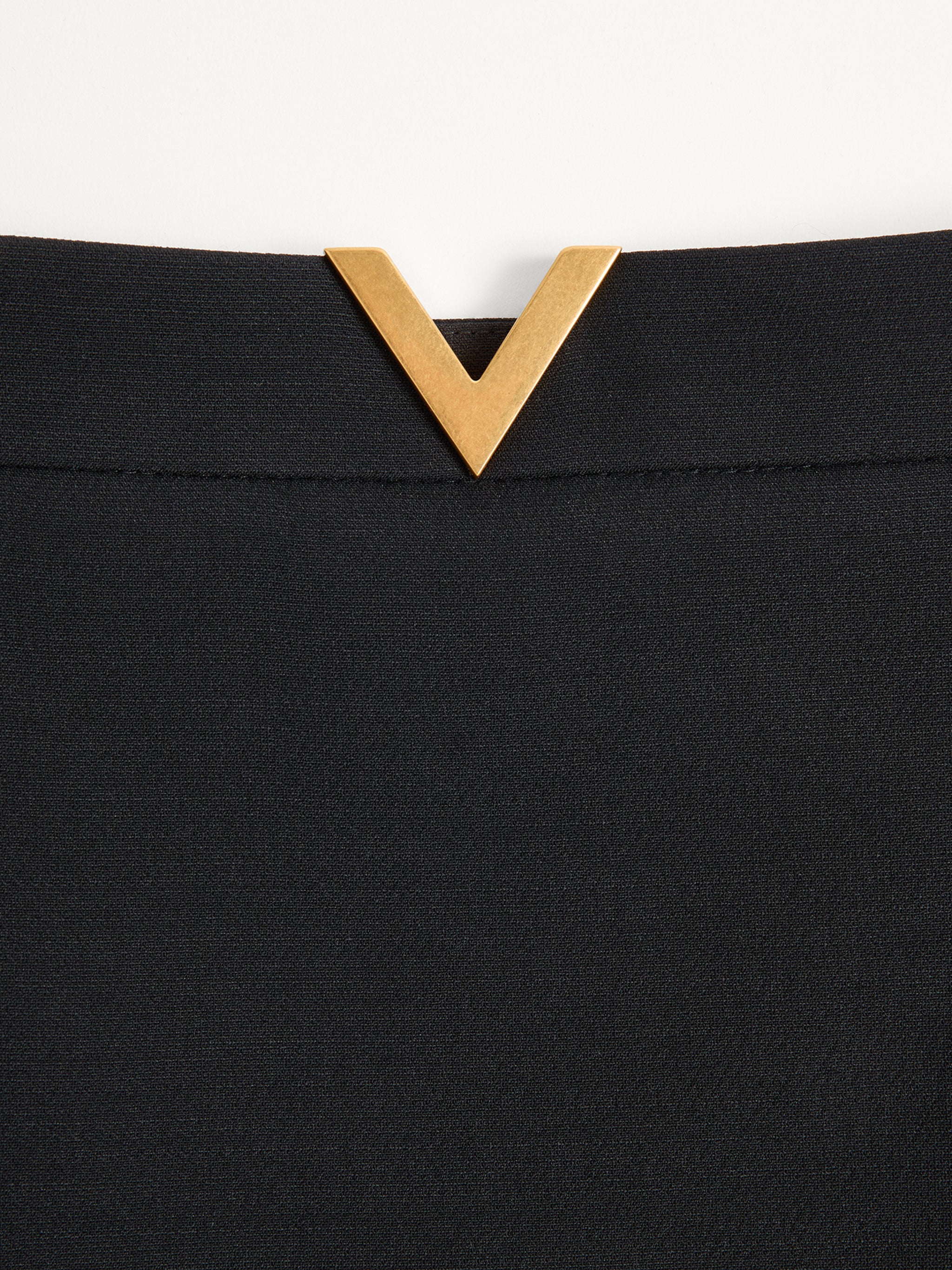 Valentino Garavani Mini Tailored Skirt with Waist Detail and Zip Fastening - Size 38 - Image 3
