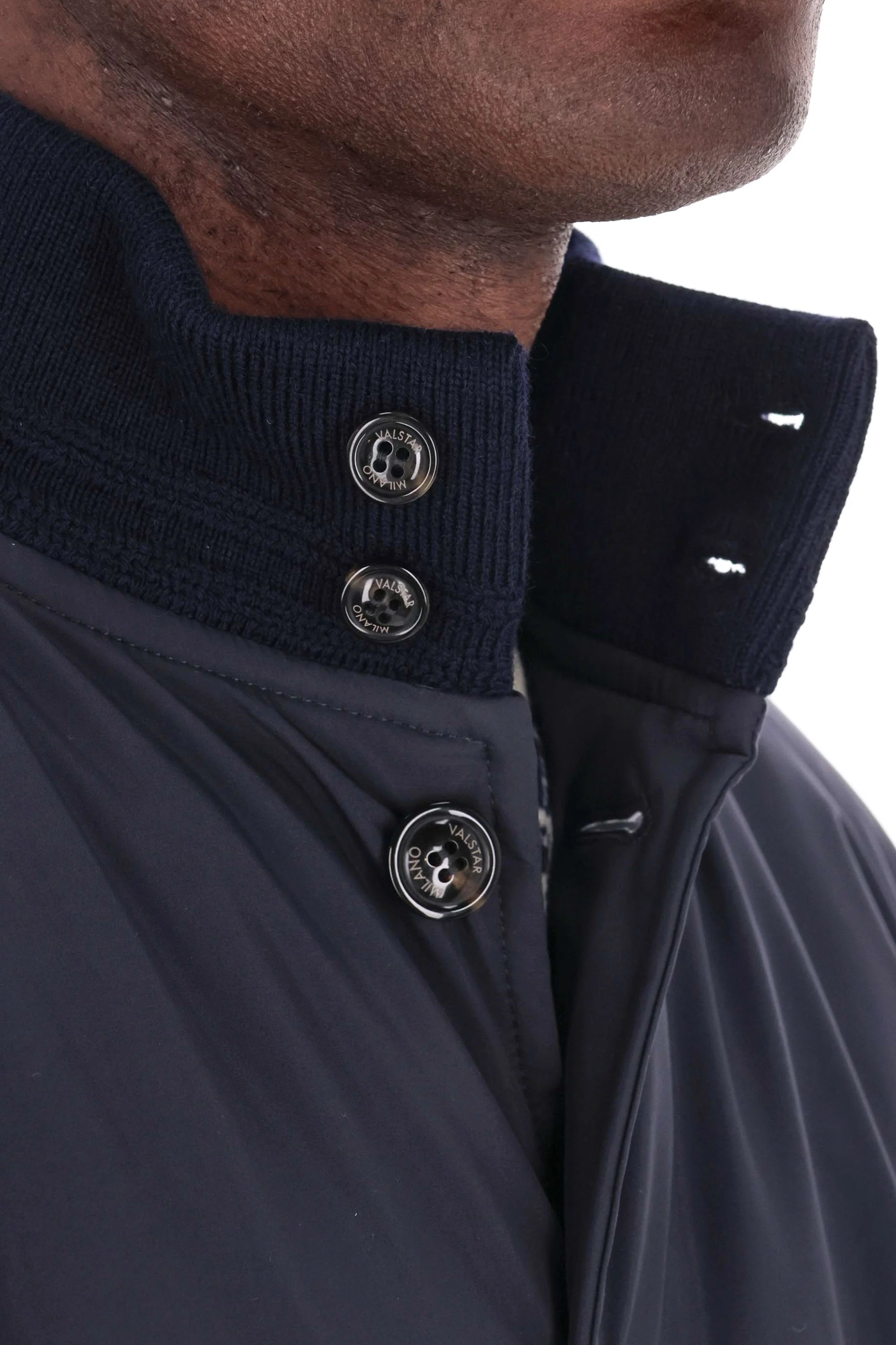 Valstar Premium Outerwear Coat for Men - FW25 Collection - Image 4